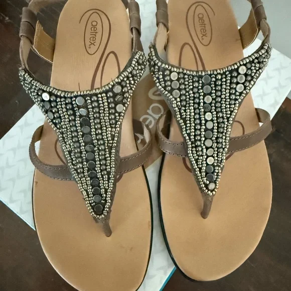 Aetrex Sheila Beaded Leather Sandal Stone Women's Size 39 US 8.5 NEW in box - Picture 2 of 11